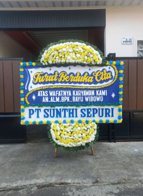 Papan Bunga Duka di Sumurrejo
