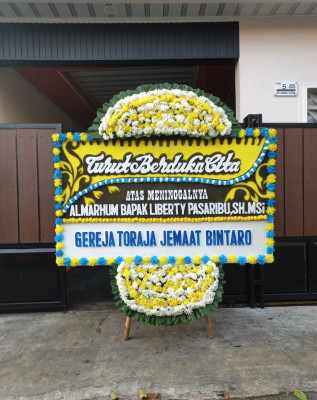 Papan Bunga Duka di Sumurrejo