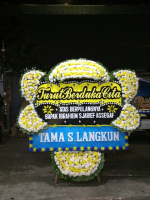 Papan Bunga Duka di Sumurrejo